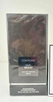 Perfume Tom Ford oud wood