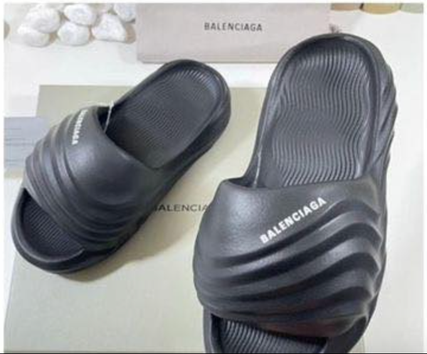BALENCIANGA SLIDES
