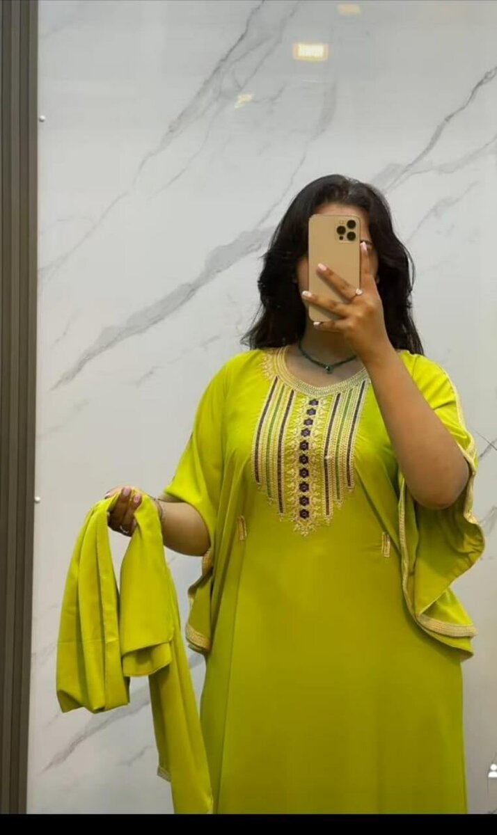 Caftan élégant femme