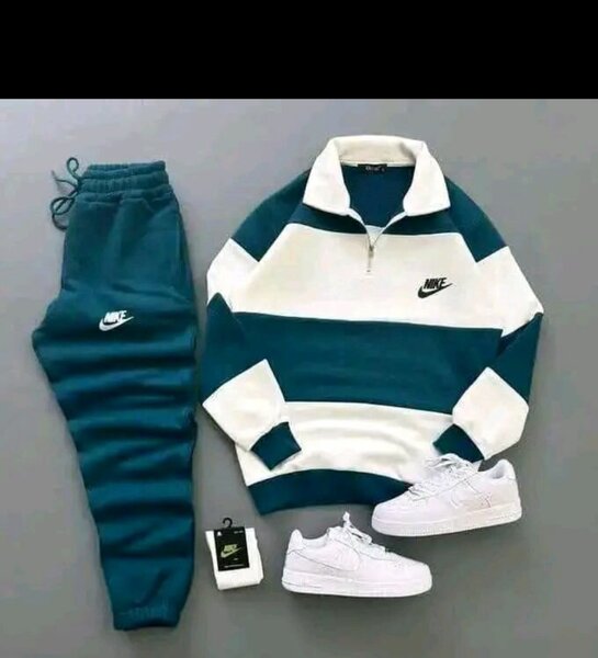 Ensemble survêtement Nike pour enfant