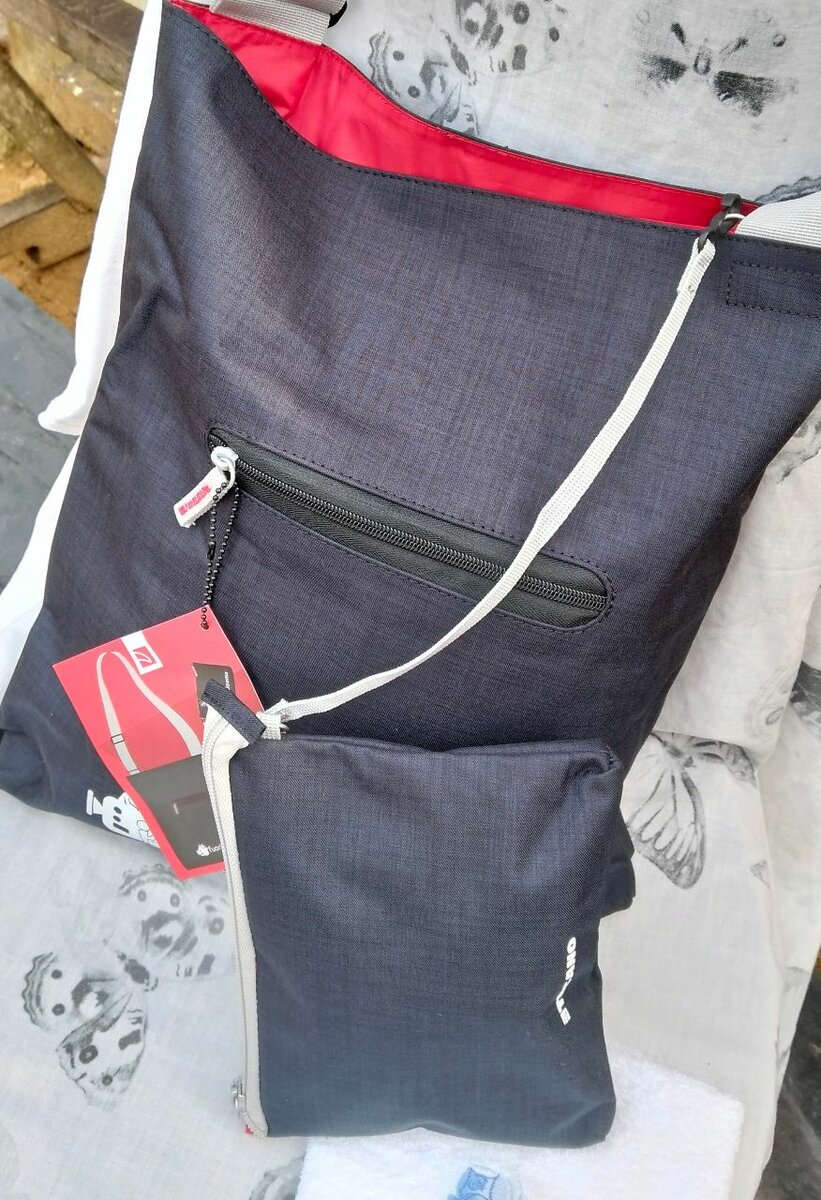 Sac fourre-tout élégant et pochette