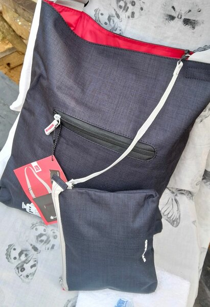 Sac fourre-tout élégant et pochette