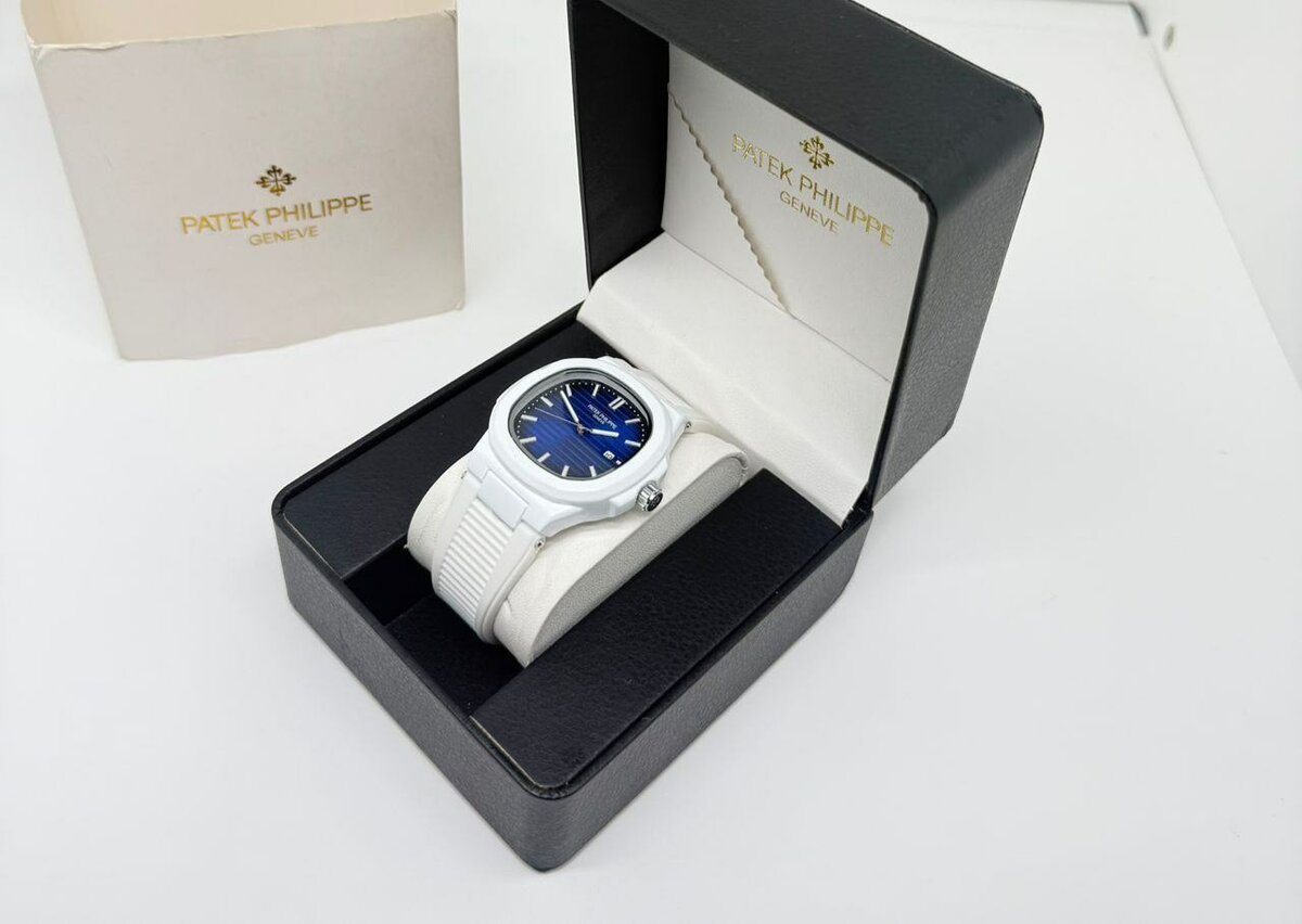 Montre élégante en boîte