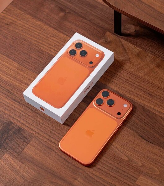 iPhone 17 Pro Orange