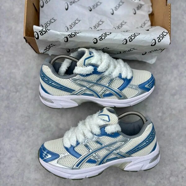 Chaussures de Sport Asics