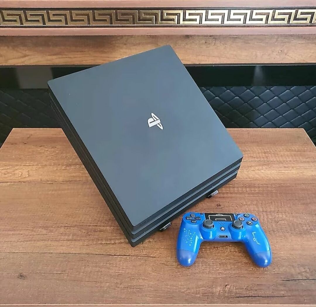 PS4 PRO