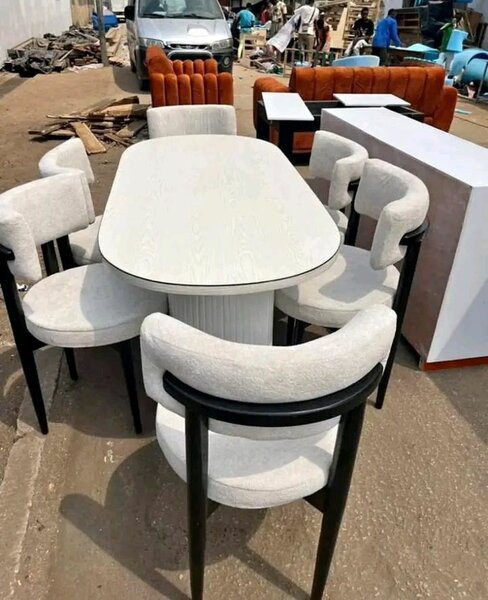 Table à manger moderne 8 places