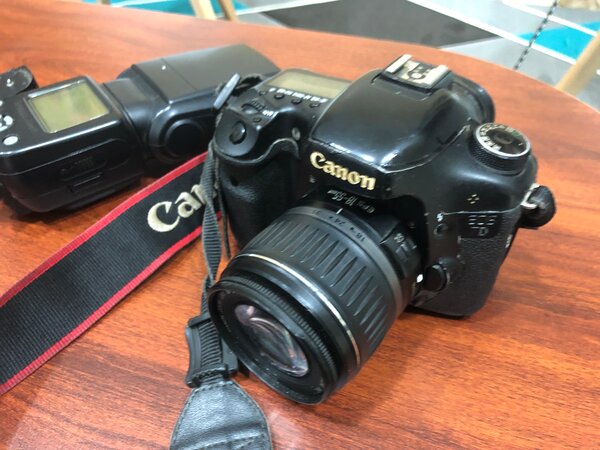 Appareil photo Canon DSLR