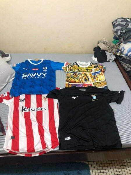 Maillots de football authentiques