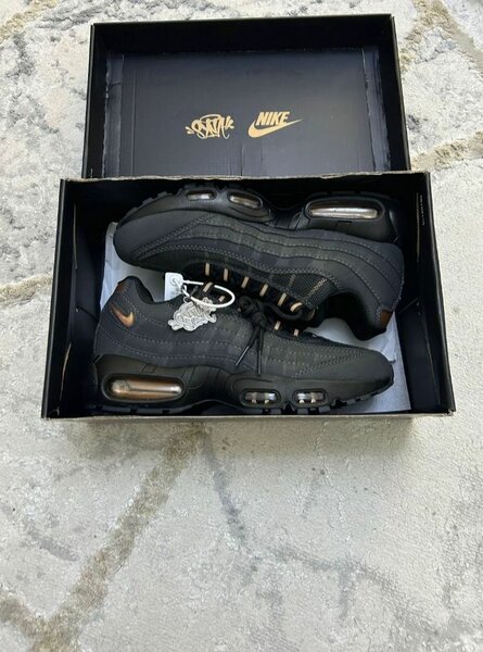 SYNA x NIKE AIR MAX 95