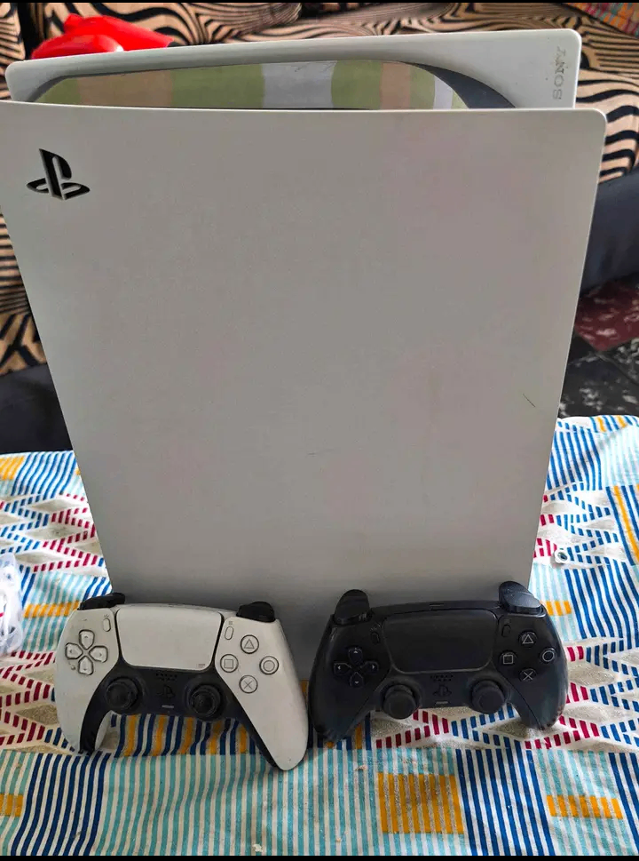 Console PS5 édition slim blanche