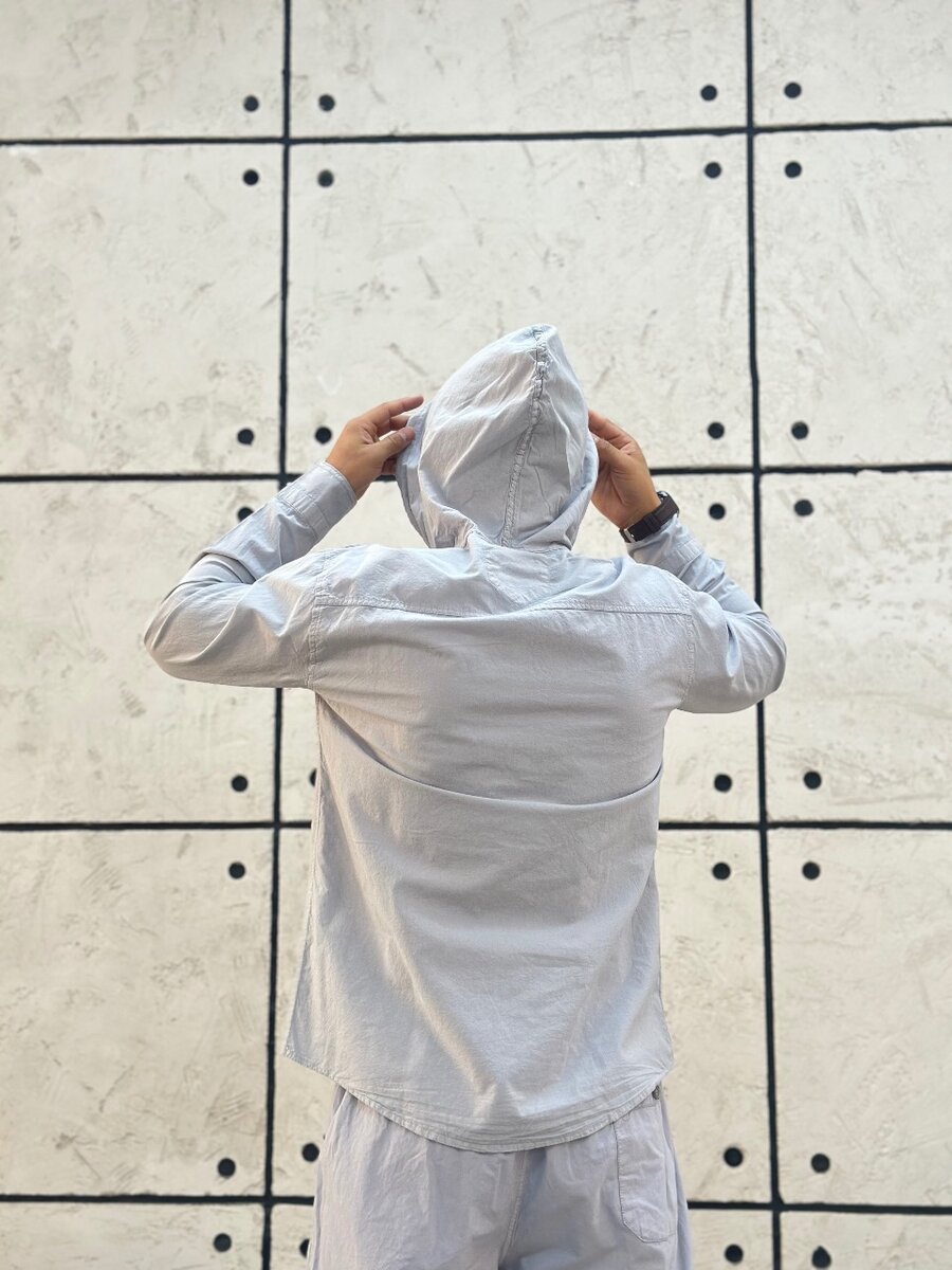 Камис с капюшоном короткий