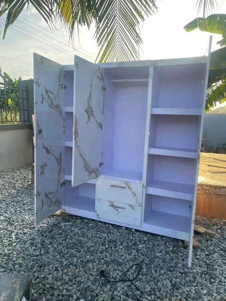 Armoire Moderne avec Miroir