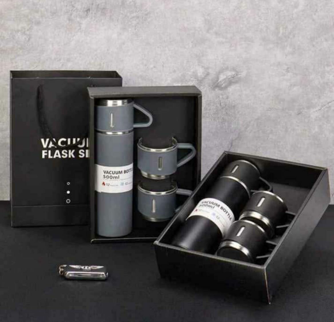 Set de Bouteille Isotherme avec Tasses