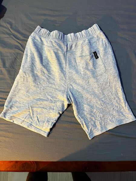 Shorts en coton gris