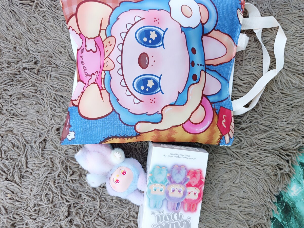 Coussin décoratif lapin coloré