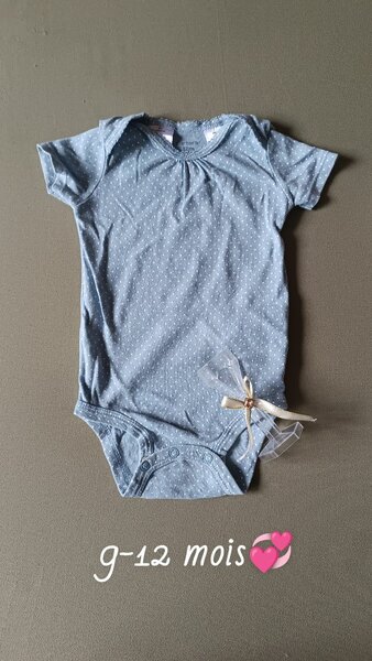 Body bébé bleu à pois
