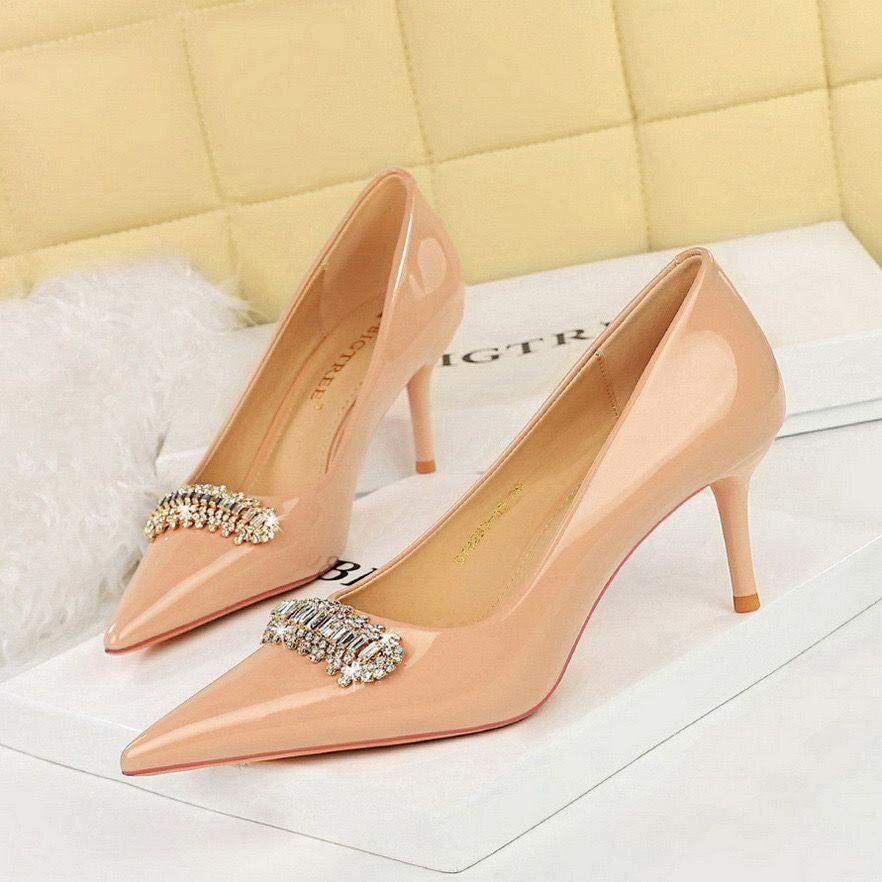 Sleek ladies heels