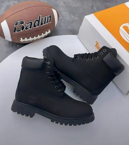 Bottes noires robustes homme