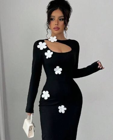 Robe longue noire fleurie élégante