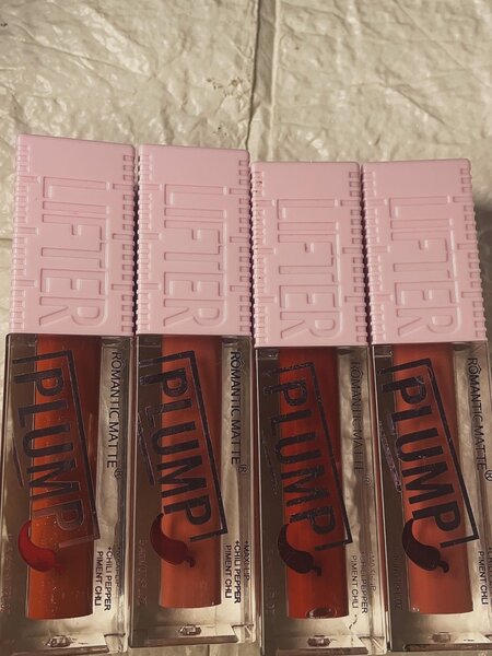 Gloss piquante repulpante