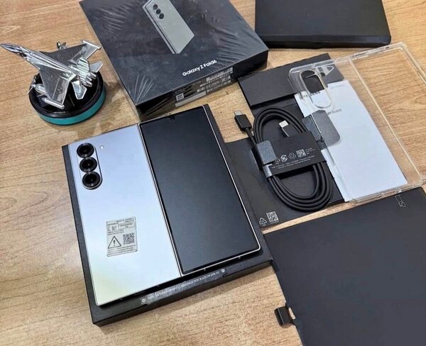Samsung Galaxy Z Fold6 neuf