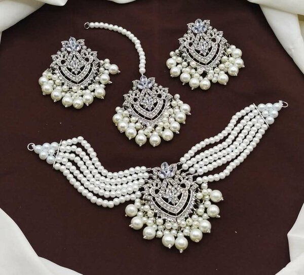 Ladies 3pc weddings set Nackless bindi topas