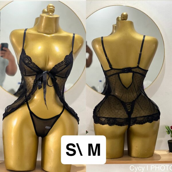 Robe sexy en dentelle noire
