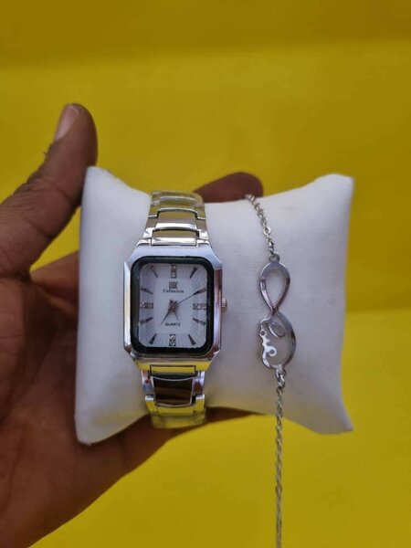 Montre et bijoux luxe mixte