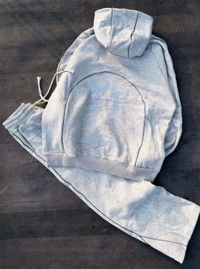 Ensemble de survêtement stylé