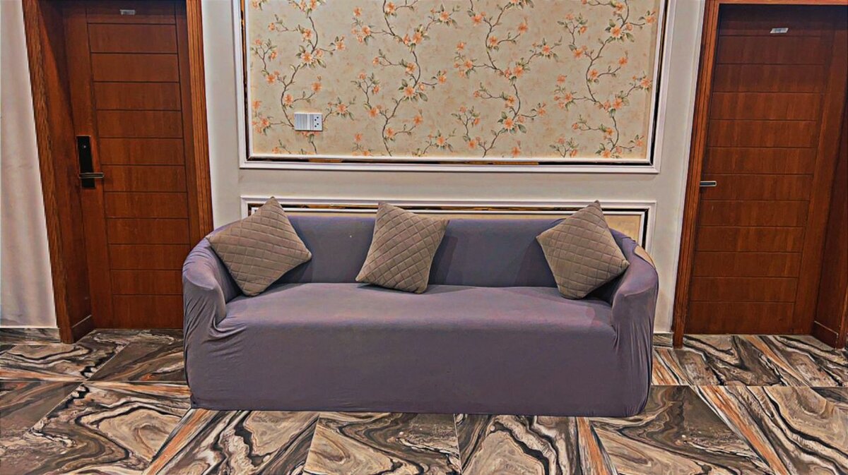 Sofa Cover in Jarcy Flexible Stuff