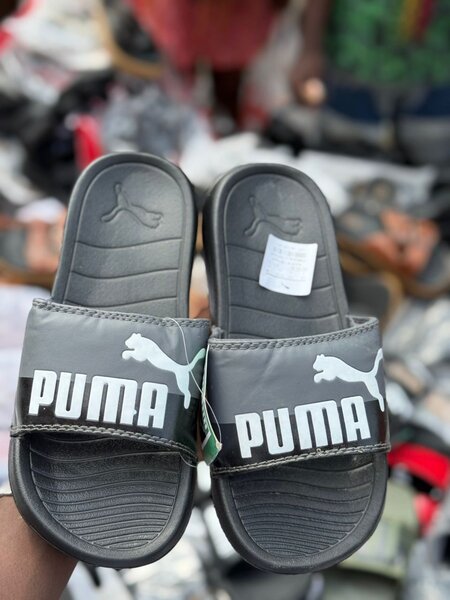 Claquettes Puma tendance