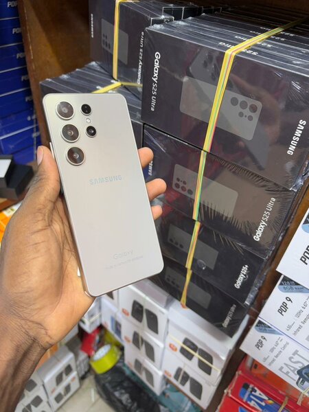 SAMSUNG GALAXY S25 ULTRA MINI 512GB 12GB RAM PREMIÈRE COPIE