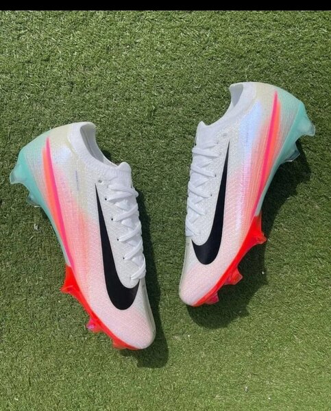 Chaussures de football Nike pour homme