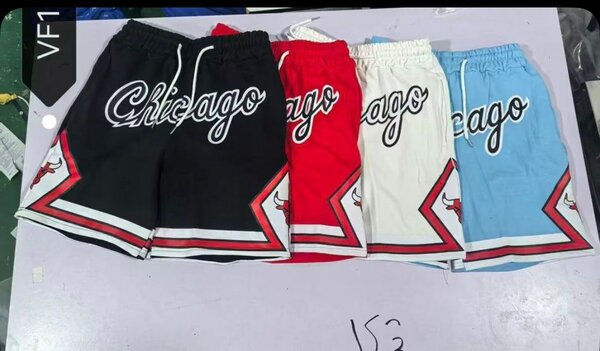 Shorts adultes sportifs variés