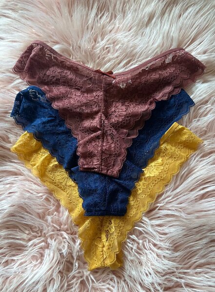 Lot de 03 Culottes en Dentelle