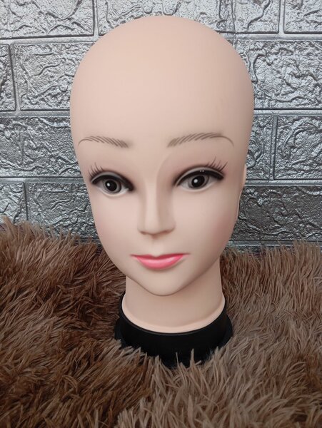 Tête de mannequin pour coiffure