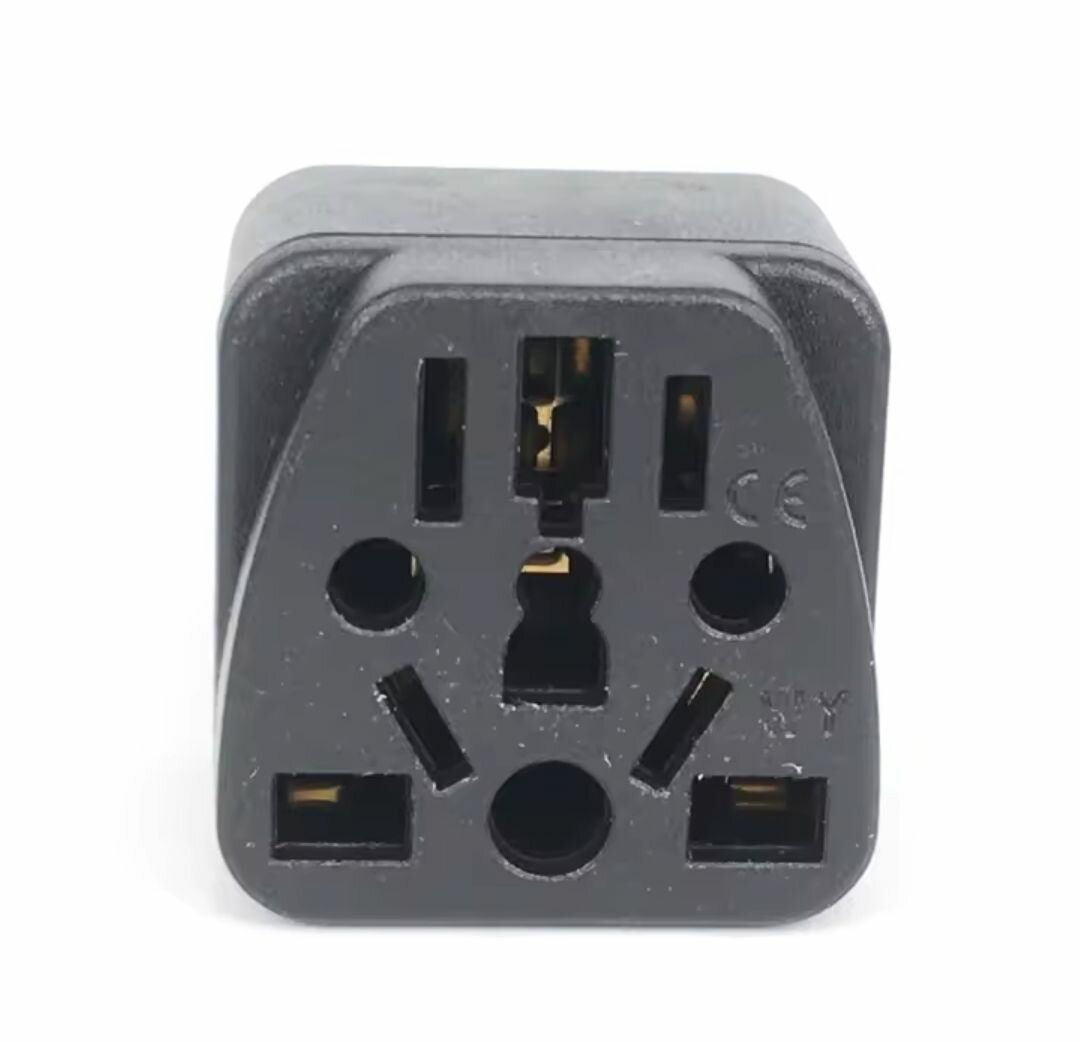 Adaptateur universel de voyage