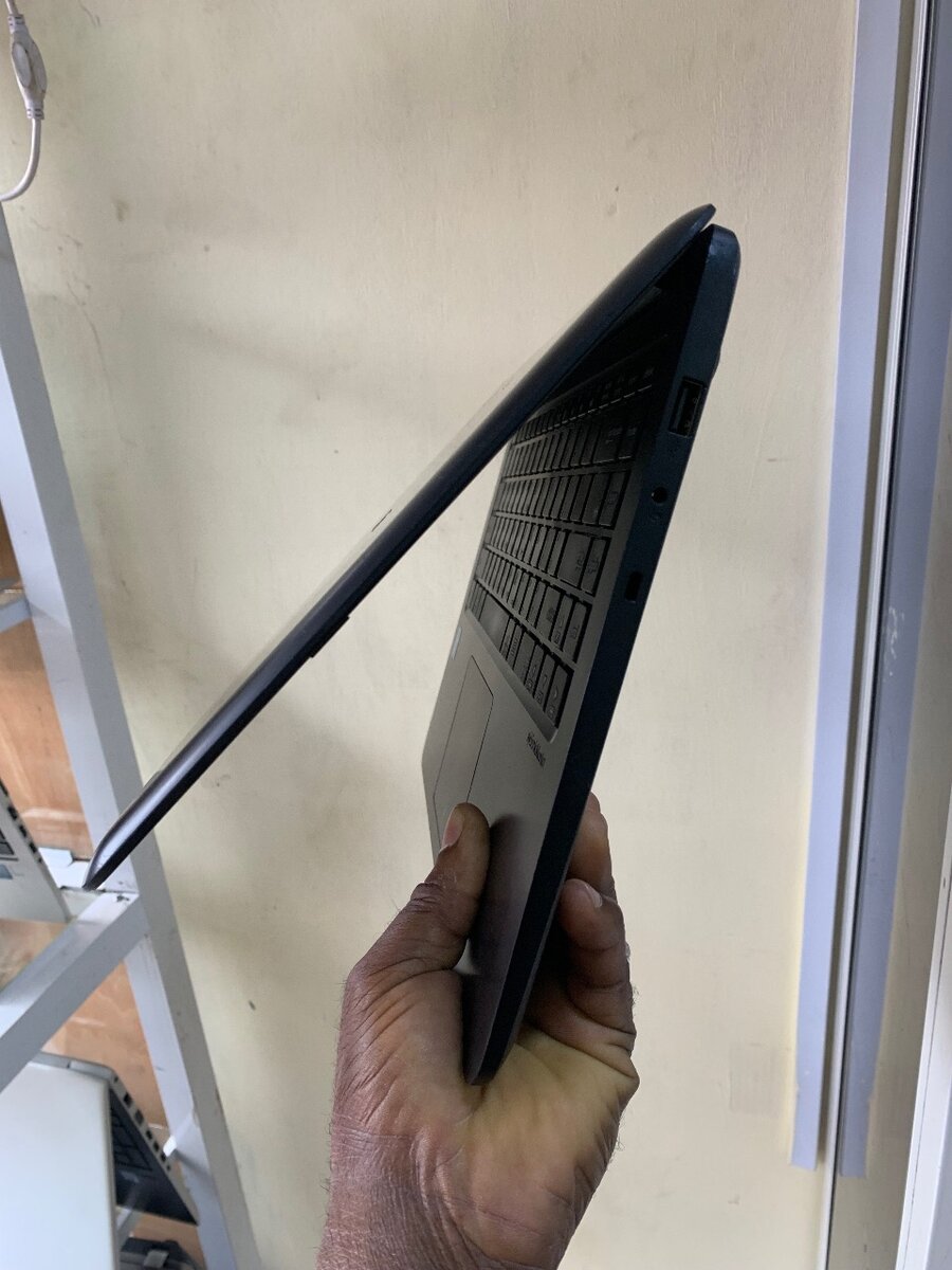 ASUS E402M Sonic Master