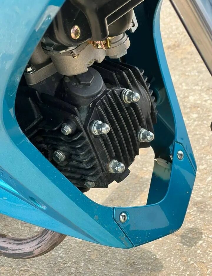 Moto Apsonics élégante 125cc