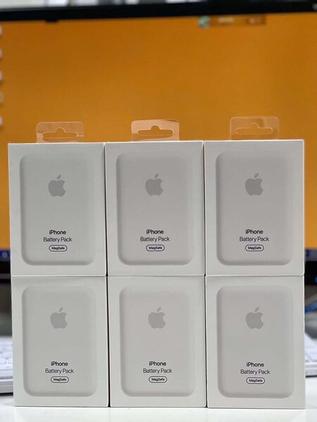 MagSafe battery packs