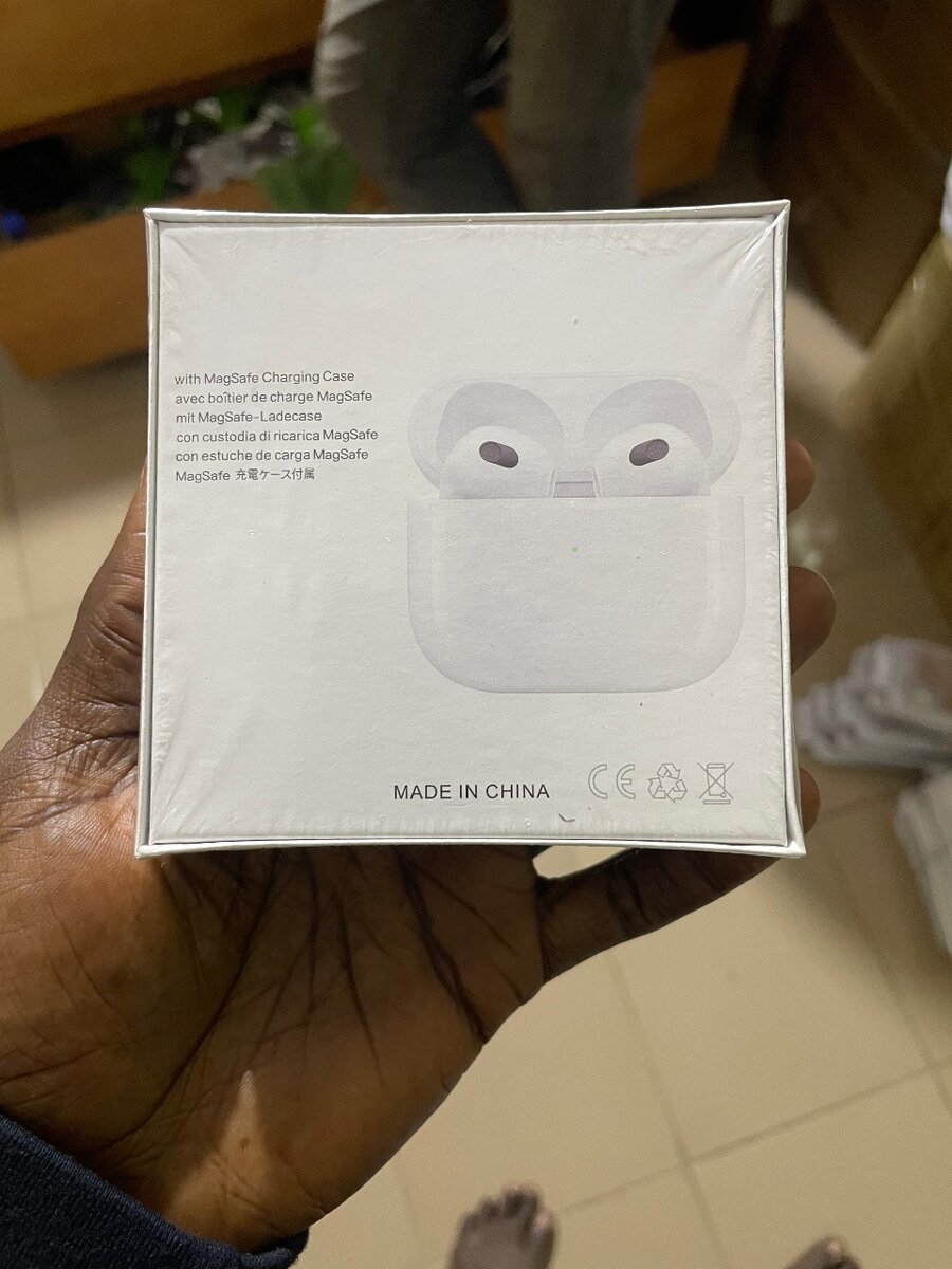 Écouteurs sans fil Apple AirPods