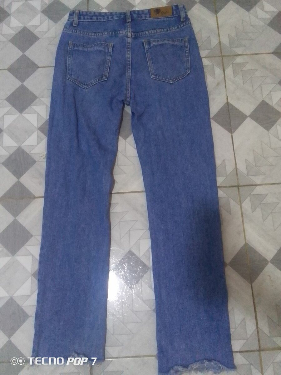 Jeans déchirés tendance homme