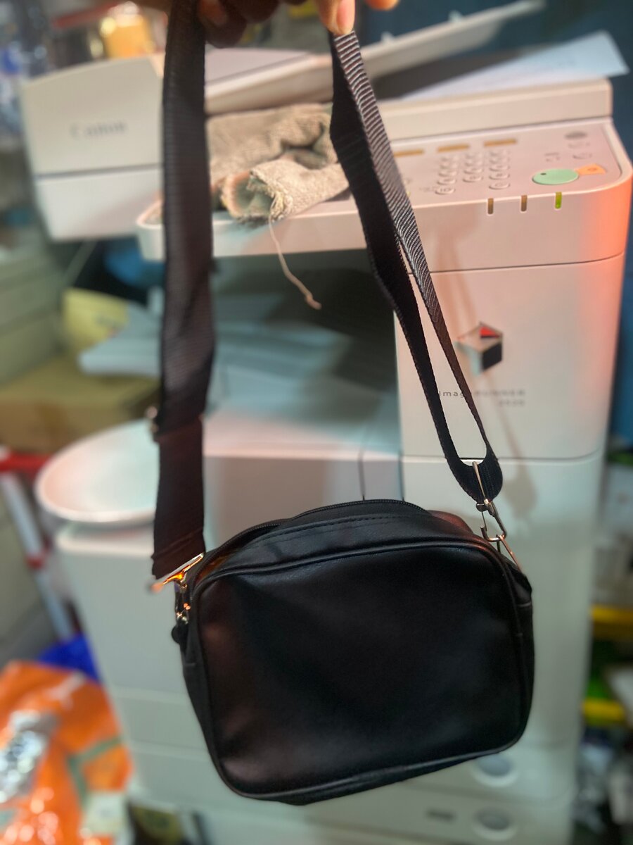 Sac bandoulière noir élégant