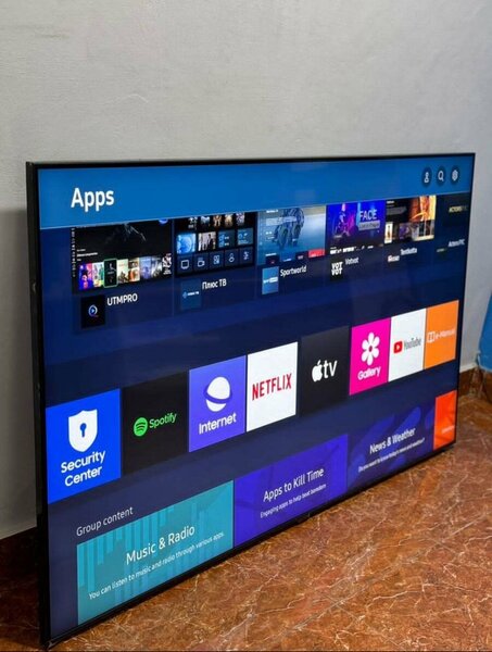 Samsung Crystal UHD 65 inches TV