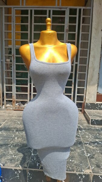 Robe moulante femme élégante