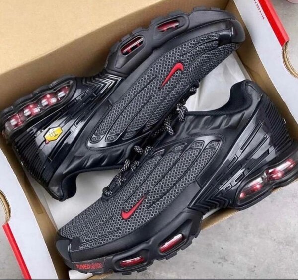 Chaussures de sport modernes homme