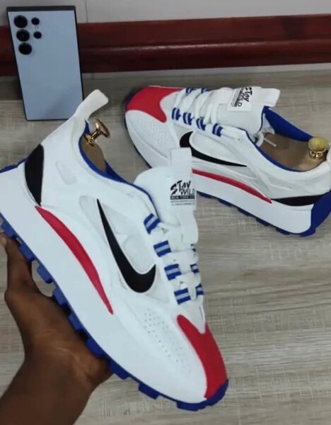 Chaussures Nike homme - Blanc Rouge