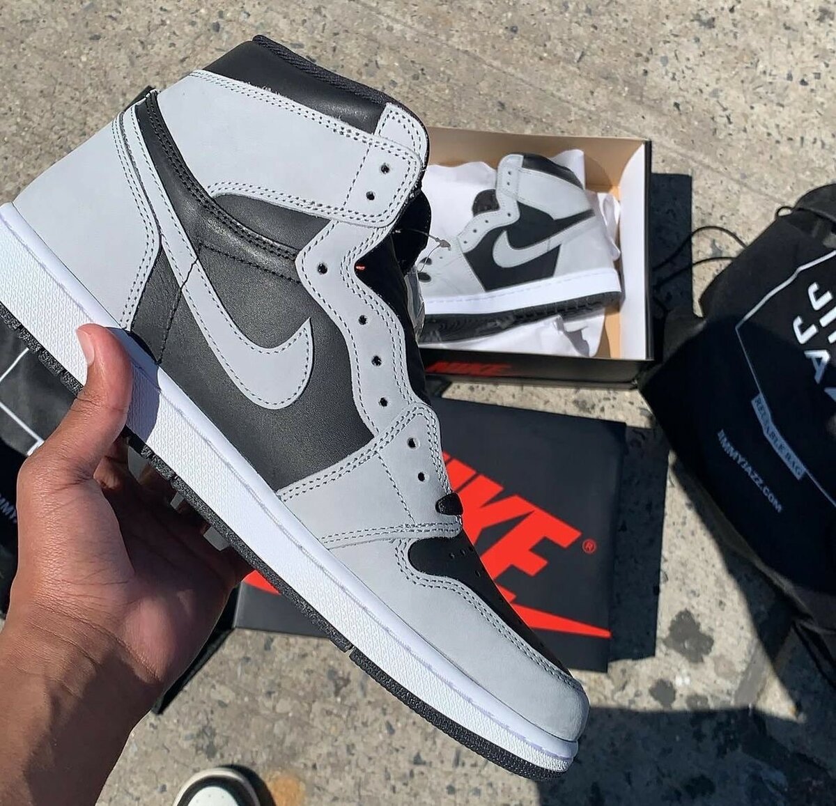 AIR JORDAN 1