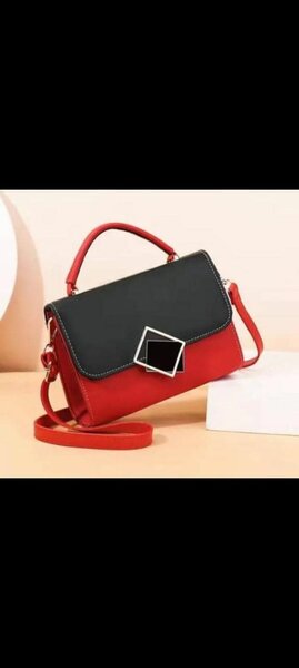 Sac à main élégant bicolore